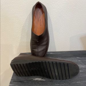 Bandolino brown shoes size 7 1/2 medium
￼
￼